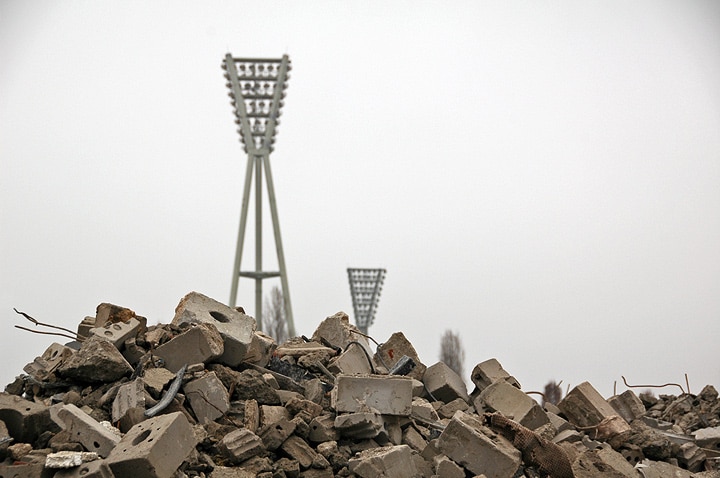Jahnsportpark Sprengung der Flutlichtmasten stoppen – Gesundheit, Artenschutz und Denkmalschutz ignoriert